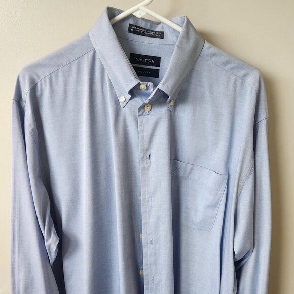 Like New Nautica Men's Button Down Shirt - 17, 34/35 - Picture 1 of 3